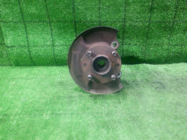 【中古】中古部品 サンバー TT2 左フロントナックルハブ 【3330420100-240726000144340】