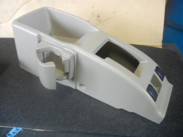 【中古】中古部品 アルト HA24S コンソールボックス 【3340220100-000225034377100】