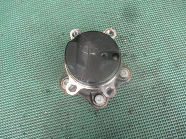 【中古】中古部品 リーフ ZE1 リアハブ 【3310190100-000244003444470】