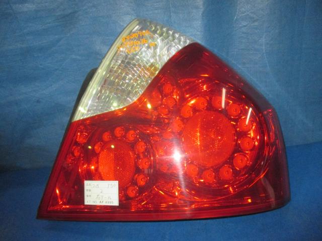 【中古】中古部品 フーガ Y50 右テールランプ 【3310160100-001602508115500】