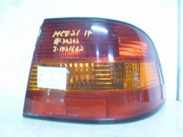 【中古】中古部品 ウィンダム MCV21 右テールランプ 【3310160100-001127027115500】
