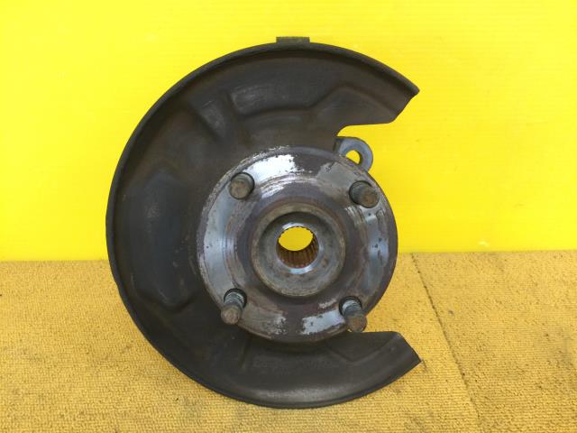 【中古】中古部品 ハイゼット S211P 左フロントナックルハブ 【3330960100-000052324344340】
