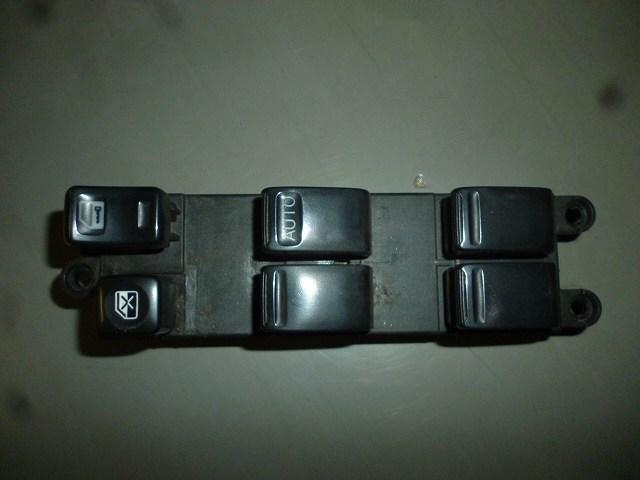 【中古】中古部品 セレナ PC24 パワーウインドウスイッチ 【3310160100-000947940761900】