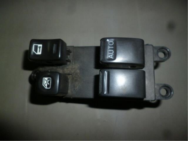 【中古】中古部品 セレナ PC24 パワーウインドウスイッチ 【3310160100-001089966361900】