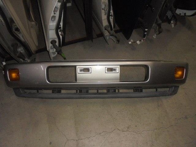 【中古】中古部品 ラシーン RFNB14 フロントバンパー 【3310160100-001251401010100】