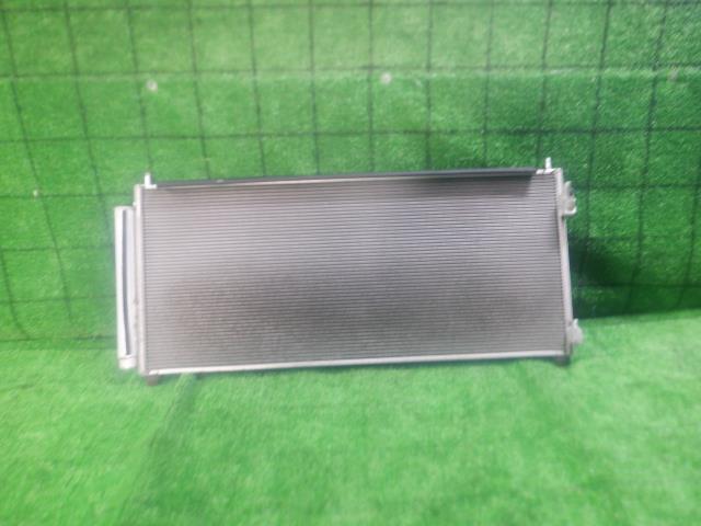 【中古】中古部品 インサイト ZE2 コンデンサー 【3330420100-240801000160600】