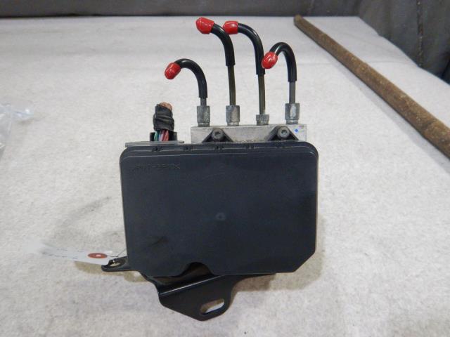 【中古】中古部品 ムーヴ LA110S ABSアクチュエーター 【3330810100-240806000642500】