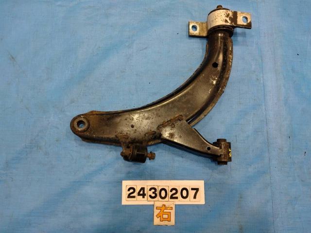 【中古】中古部品 インプレッサ GGA 右フロントロアアーム 【3310040100-000243020751720】