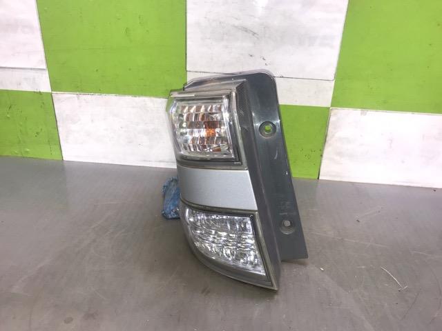 【中古】中古部品 ヴェルファイア ANH20W 左テールランプ 【3330530100-000005277015600】