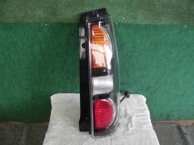 【中古】中古部品 ワゴンR MH21S 右テールランプ 【3310420000-000002288315500】