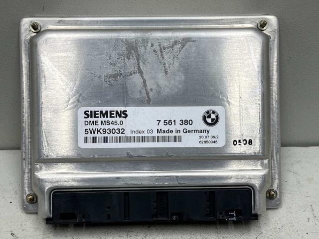 【中古】中古部品 BMW Z4 BT22 エンジンコンピューター 【3310070100-0000Y0758863100】