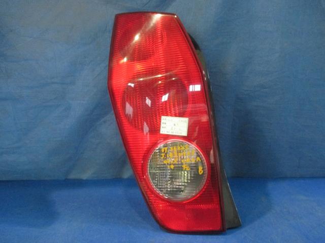 【中古】中古部品 ミラージュディンゴ CQ2A 左テールランプ 【3310160100-001433121815600】