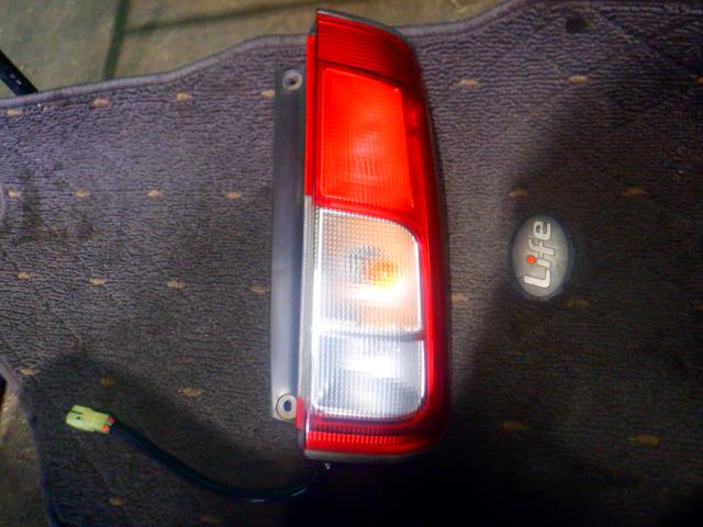 【中古】中古部品 KEI HN11S 右テールランプ 【3340140100-000024200315500】