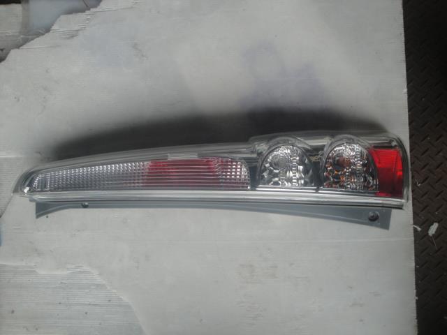 【中古】中古部品 ステラ RN1 右テールランプ 【3100430000-240821000115500】