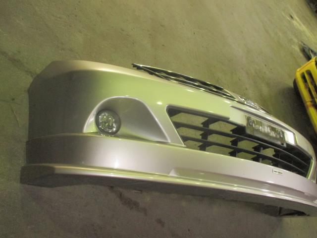 【中古】中古部品 ティーダ C11 フロントバンパー 【3310160100-001603693510100】