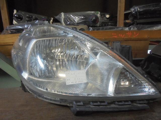 【中古】中古部品 ティーダ ラティオ SC11 右ヘッドランプ 【3310160100-001261353210800】