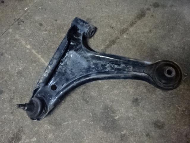 【中古】中古部品 ハイゼット S200V 右フロントロアアーム 【3310410000-000243033351720】