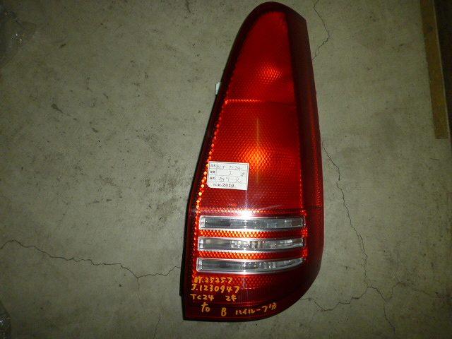 【中古】中古部品 セレナ TC24 右テールランプ 【3310160100-000929432715500】