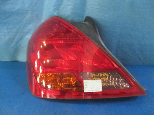 【中古】中古部品 ティアナ J31 左テールランプ 【3310160100-001520930515600】