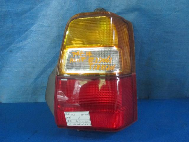【中古】中古部品 アルト HC11V 右テールランプ 【3310160100-001471866515500】