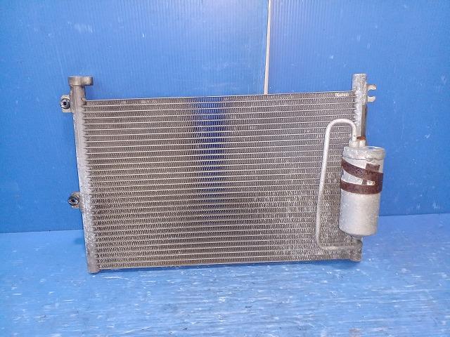 【中古】中古部品 ジムニー JB23W コンデンサー 【3310050100-000203035760600】