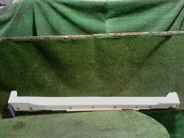 【中古】中古部品 エクストレイル HNT32 右サイドステップ 【3260300000-240828000113700】