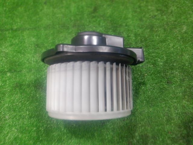 【中古】中古部品 タント L360S ヒーターブロアモーター 【3330420100-240819000167900】