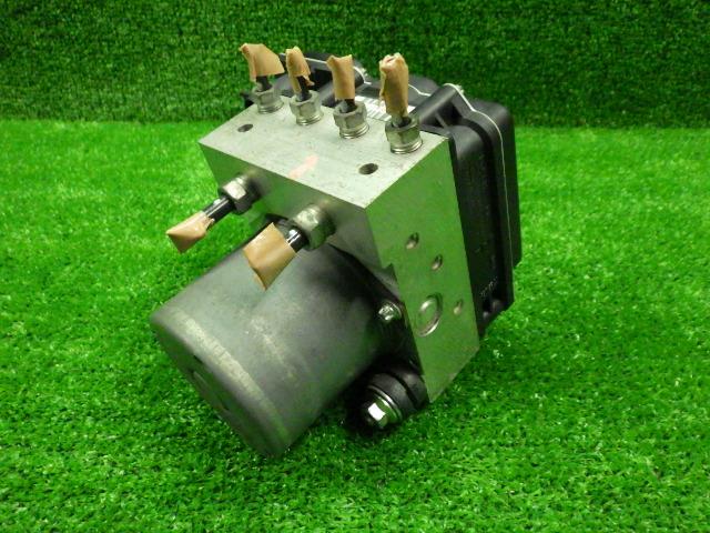 【中古】中古部品 フォレスター SH5 ABSアクチュエーター 【3330250100-000000875442500】