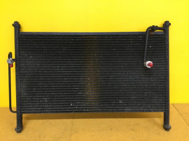 【中古】中古部品 セレナ KBNC23 コンデンサー 【3330960100-000052334260600】