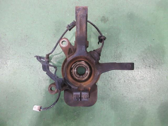 【中古】中古部品 パレット MK21S 右フロントナックルハブ 【3310590000-000007997944310】