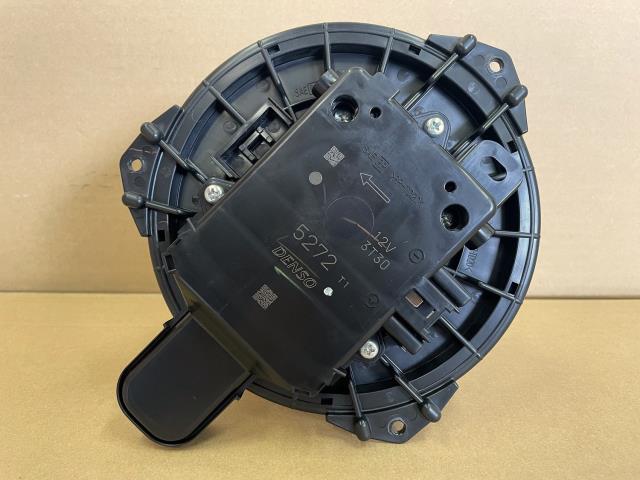 【中古】中古部品 プリウス ZVW51 ヒーターブロアモーター 【3330650100-000243022...