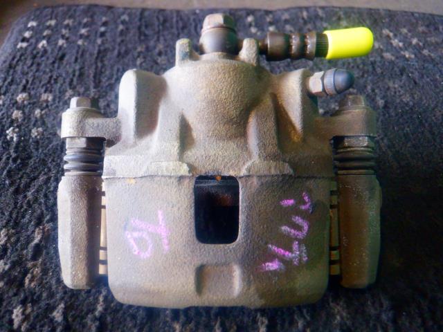 【中古】中古部品 アクティ HA6 右フロントキャリパー 【3340140100-000024164544330】