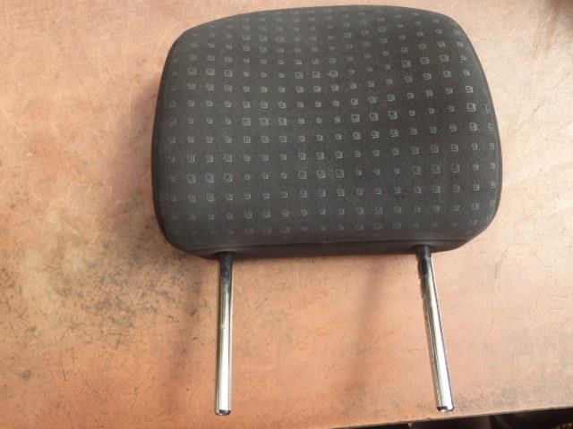 【中古】中古部品 ラクティス NCP100 ヘッドレスト 【3331010800-000022517477400】