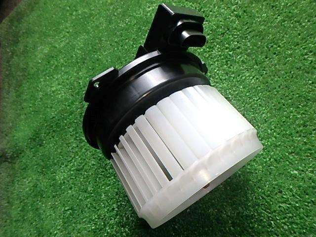 【中古】中古部品 アルト HA24S ヒーターブロアモーター 【3330450100-24090500026...