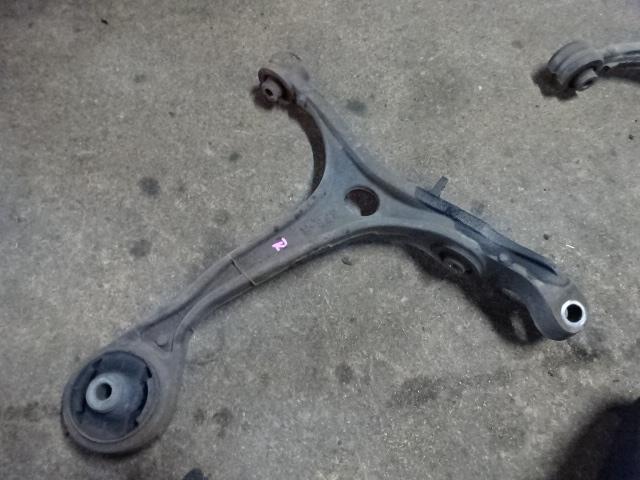 【中古】中古部品 オデッセイ RB1 右フロントロアアーム 【3310410000-000243036951720】