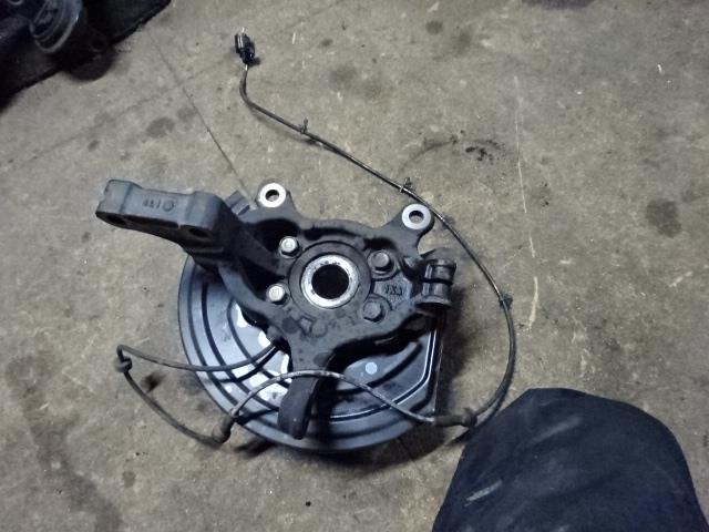 【中古】中古部品 リーフ AZE0 左フロントナックルハブ 【3310410000-000243036344340】