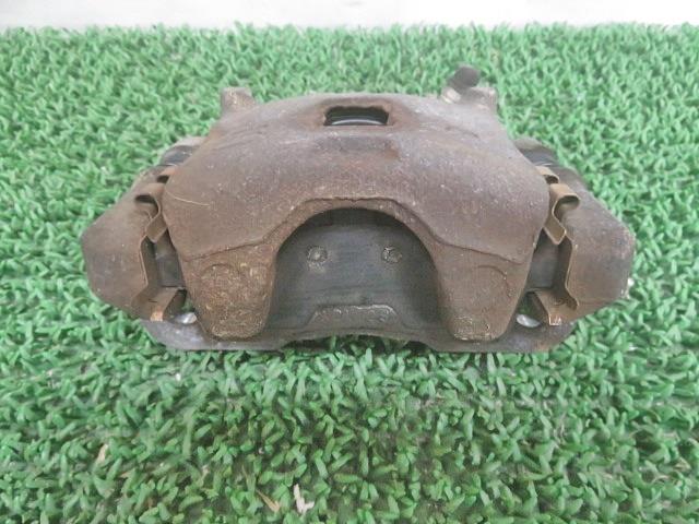 【中古】中古部品 エブリィ DA17V 右フロントキャリパー 【3330380100-000036026544330】