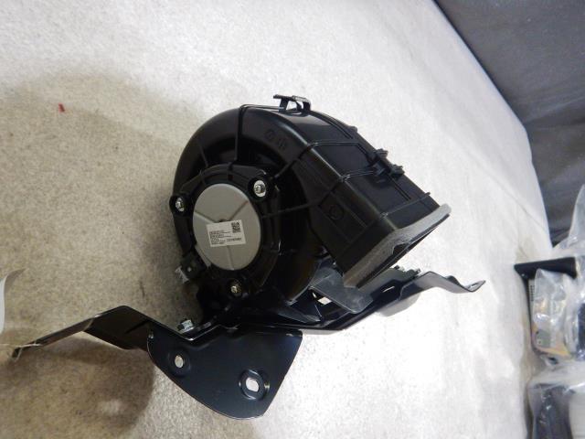 【中古】中古部品 ライズ A202A ヒーターブロアモーター 【3330810100-24091000016...