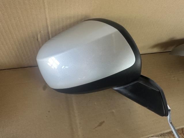 【中古】中古部品 ムーヴ LA110S 右サイドミラー 【3330430100-240912000113500】