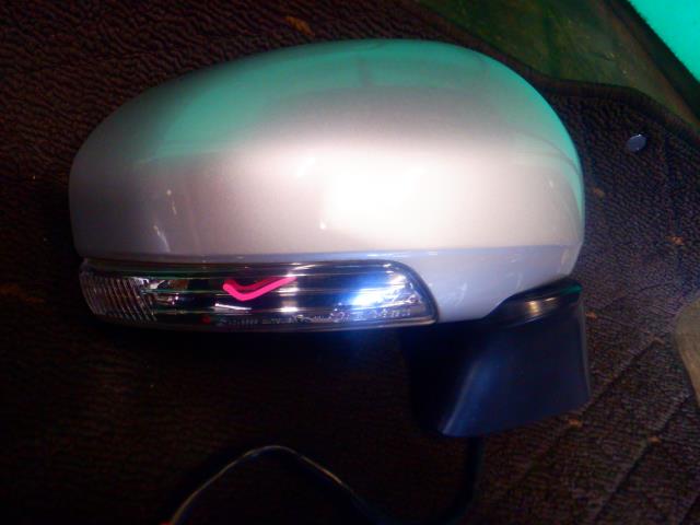 【中古】中古部品 ラクティス NSP120 右サイドミラー 【3340140100-000024222113500】