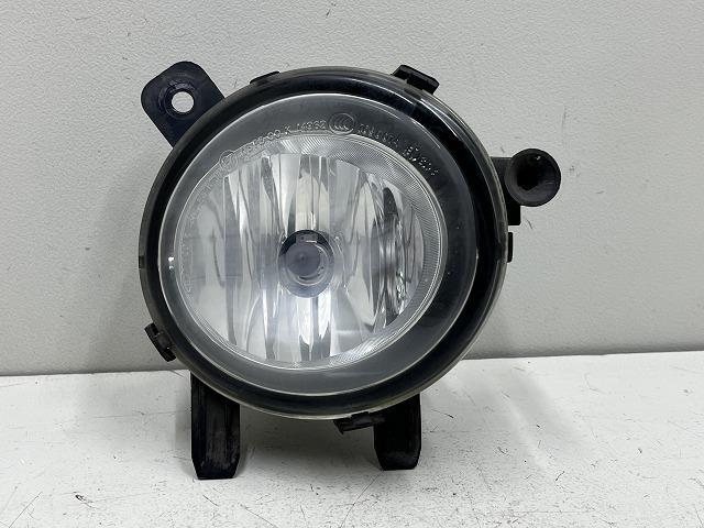 【中古】中古部品 BMW 1シリーズ 1A16 右フォグランプ 【3310070100-0000Y0756710850】