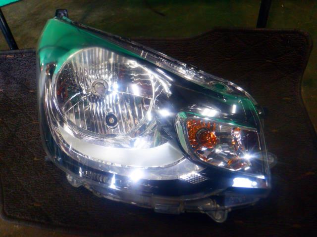 【中古】中古部品 eKワゴン B11W 右ヘッドランプ 【3340140100-000024219610800】