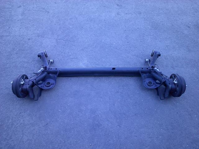 【中古】中古部品 ハスラー MR92S リアアクスルビーム 【3330660100-000024302553500】