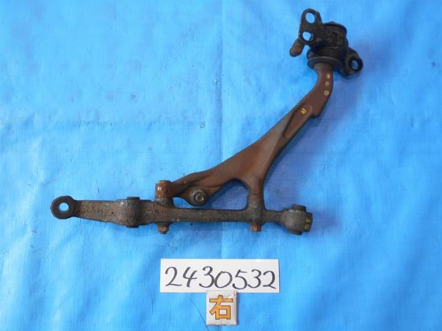 【中古】中古部品 インテグラ DB6 右フロントロアアーム 【3310040100-000243053251720】