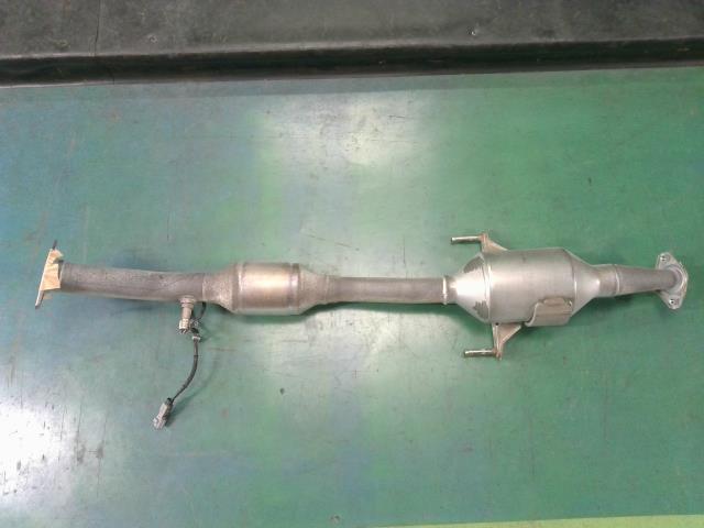 【中古】中古部品 C−HR NGX10 フロントエキゾーストパイプ 【3310200100-000021077922200】