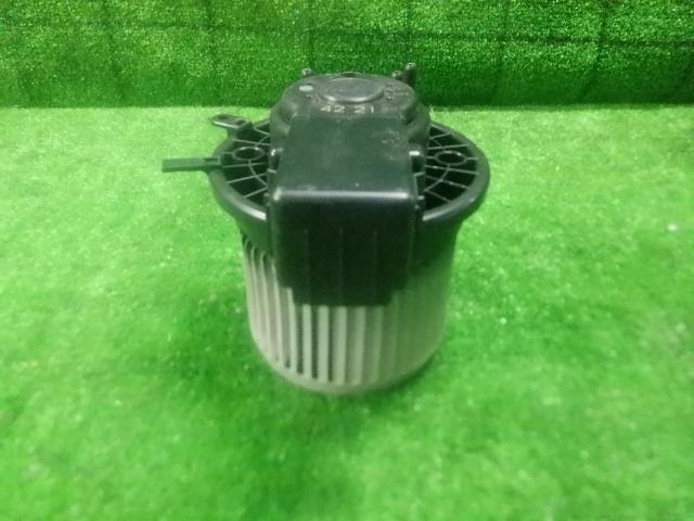 【中古】中古部品 ムーヴキャンバス LA810S ヒーターブロアモーター 【3330420100-240919000167900】