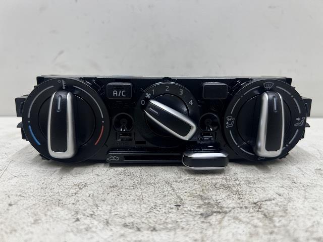 【中古】中古部品 VW アップ！ AACHY A/Cスイッチパネル 【3310070100-000090762860900】