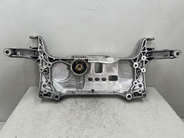 【中古】中古部品 VW シャラン 7NCAV フロントメンバー 【3310070100-000090762151710】