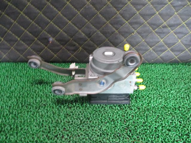 【中古】中古部品 N−WGN JH1 ABSアクチュエーター 【3330660100-000024319642500】