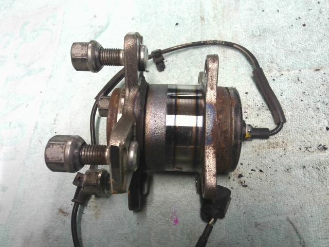 【中古】中古部品 N−WGN JH1 リアハブ 【3310200100-000021180444471】